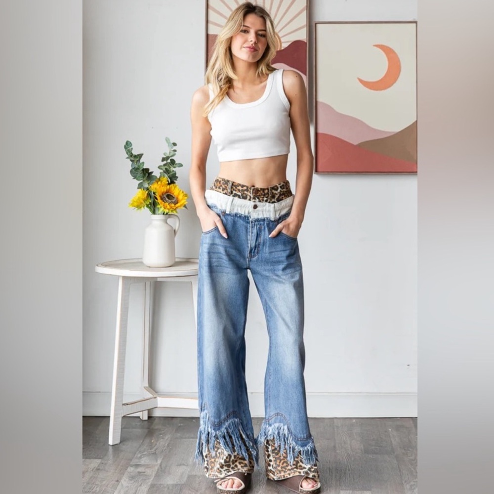 NWOT Double Waist Frayed Hem Jeans with Leopard Detail Oli & Hali Denim - Picture 9 of 16